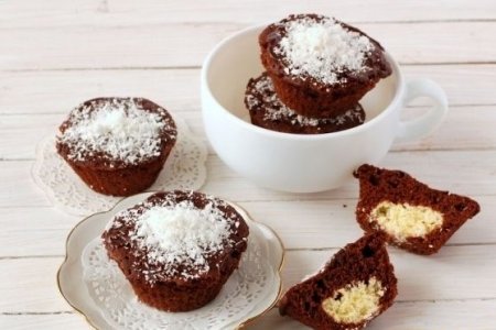 Рецепт шоколадные кексы с творожными шариками